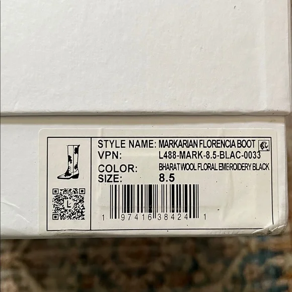 Larroude x Markarian Florencia Boots in Floral Embroidery NWT - Picture 7 of 11